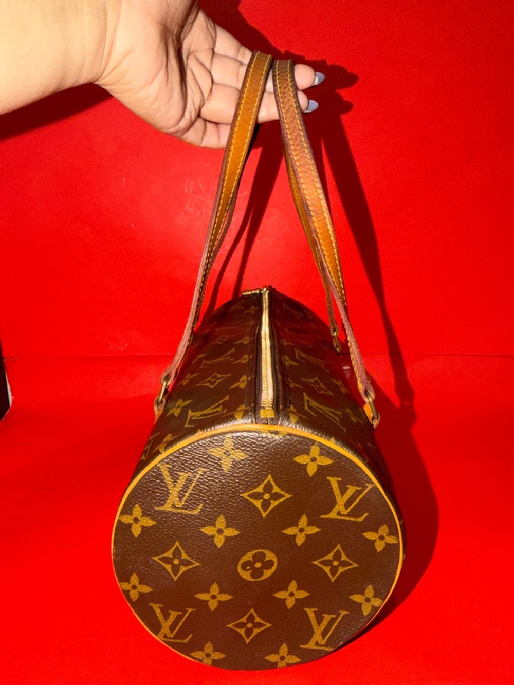 LOUIS VUITTON Papillon Handbag - Picture 3 of 11